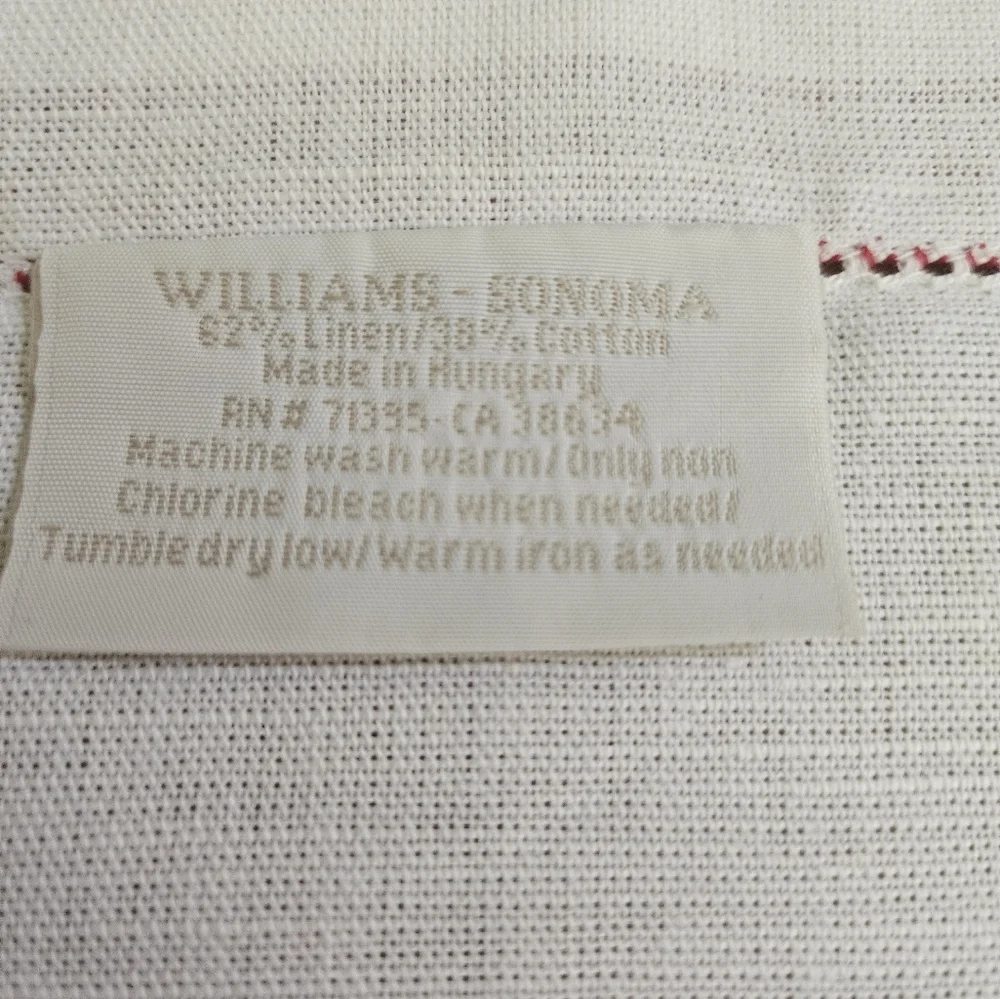 Williams Sonoma Red and White/cream Table Linen